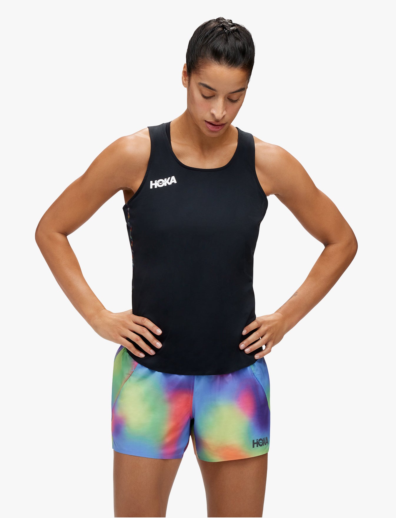 גופיית ריצה נשים-שחור/מולטי Hoka Run Tank