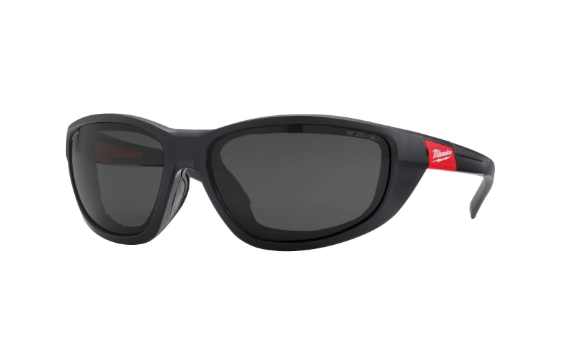 משקפי בטיחות עמידות עם אטם עדשה כהה Milwaukee